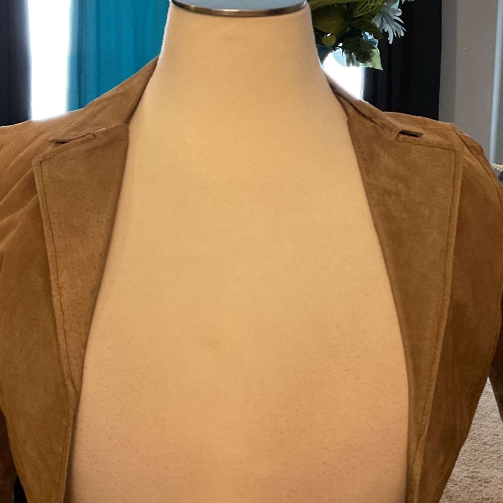 Women's Suede Fitted Blazer Jacket - Camel - Picture 8 of 10
